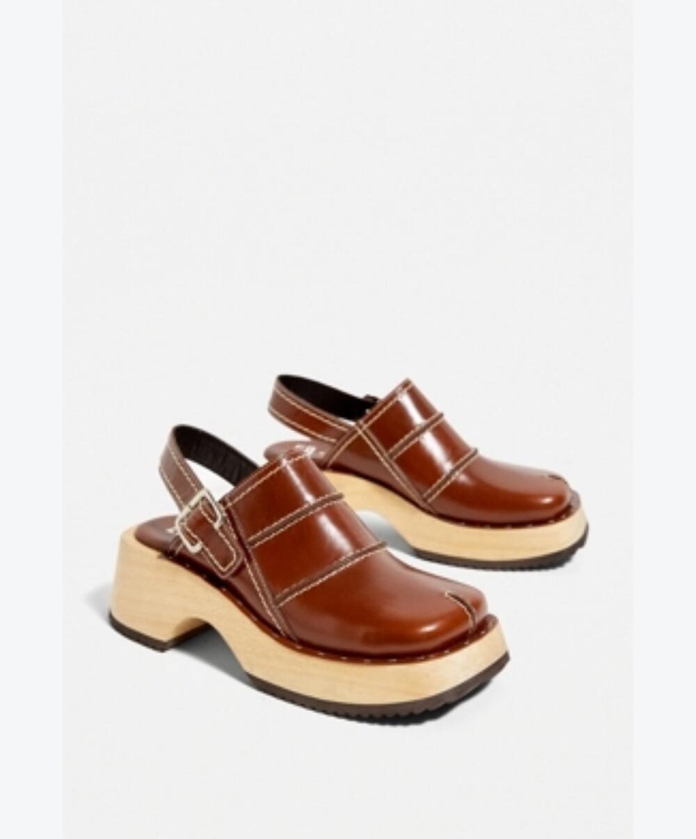 E8 By Miista Amita Brown Clogs